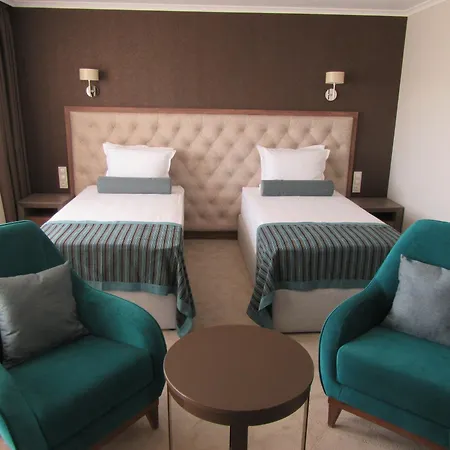 Hotel Cherno 4*