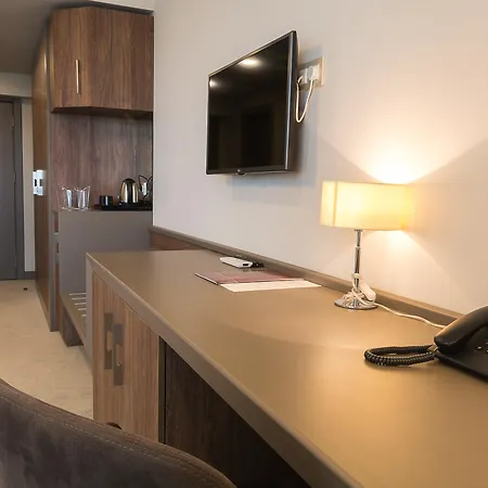 Hotel Cherno 4*