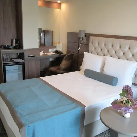 Hotel Cherno 4*