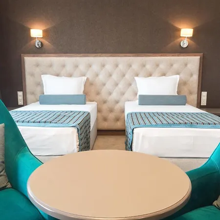 Cherno Hotel 4*