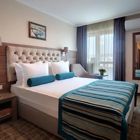 Cherno 4* فارنا