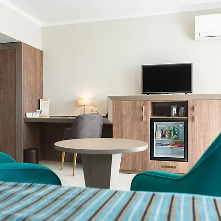 Cherno Hotell 4*