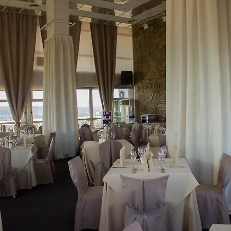 Cherno Hotell