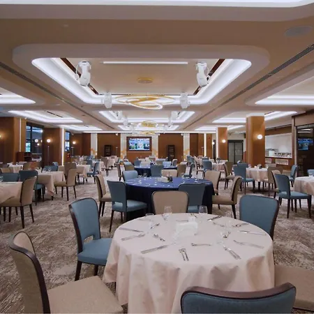 Hotel Cherno 4*