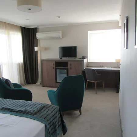 Hotell Cherno 4*